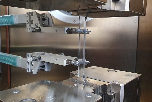 Zugversuch Kunststoff Elastomere kunststoff-zugversuch-elastomere
